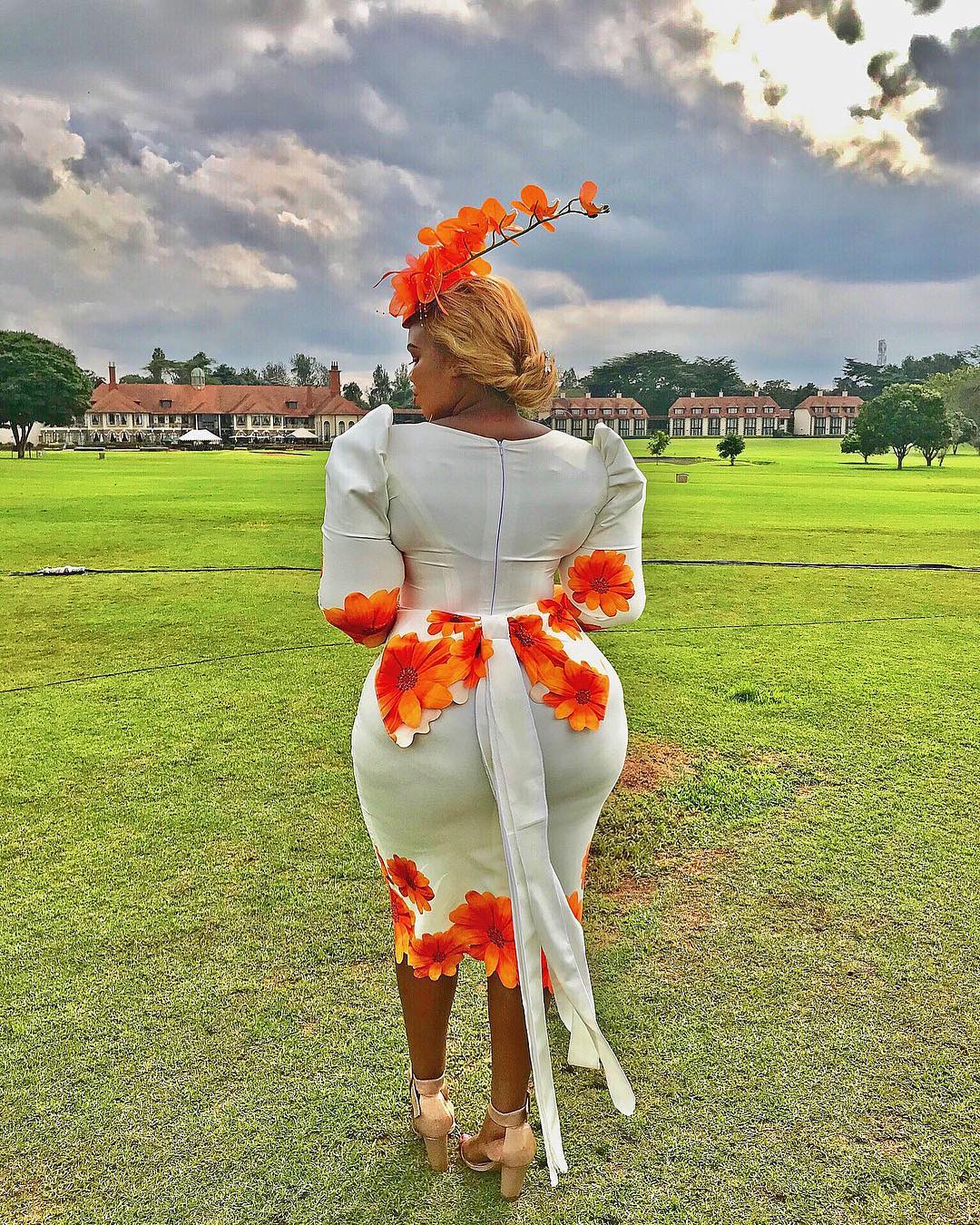 Naomi Nganga flaunts her rears at Windsor Golf Hotel