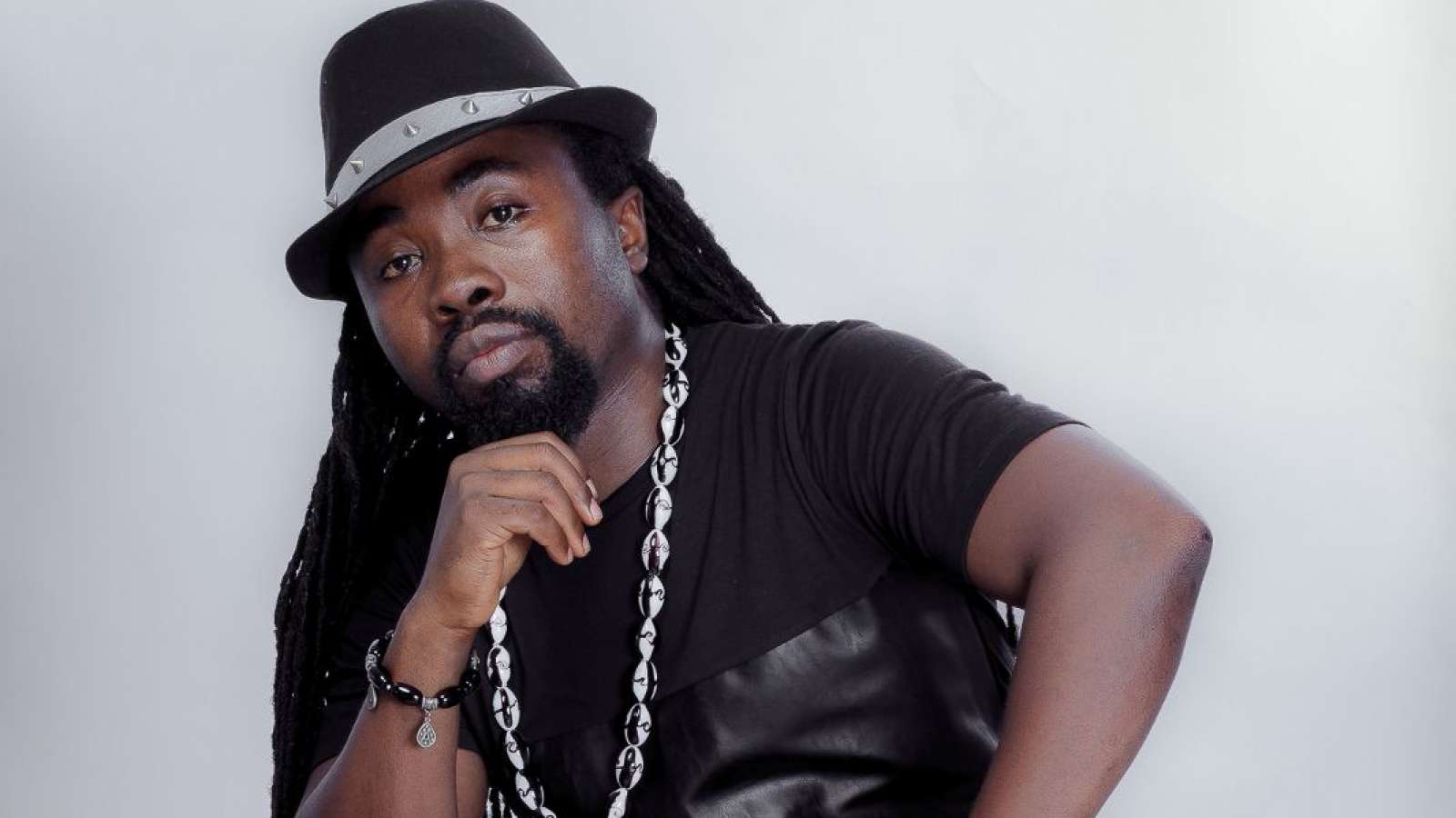 Obrafour Throws Support Behing Shatta Wale