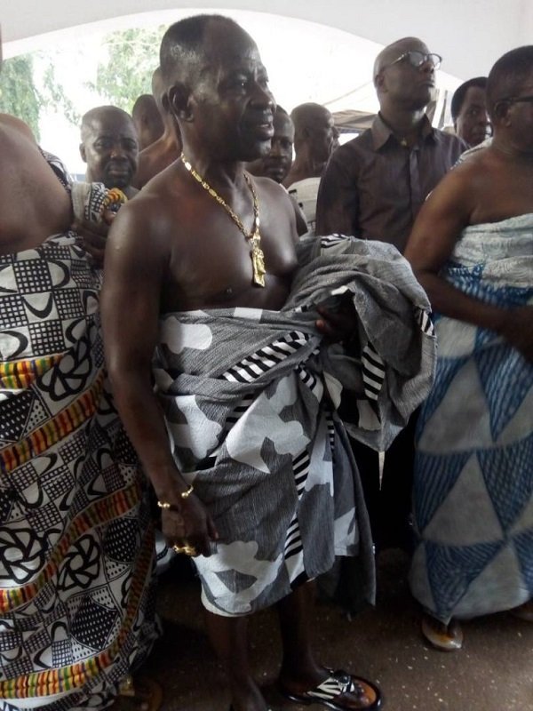 High Life Musician Amakye Dede Enstooled Chief In Agogo