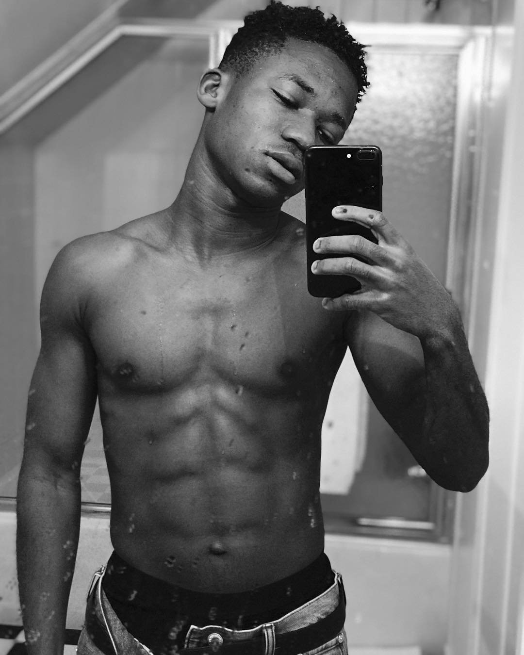 Photos: Beast Of No Nation Star, Abraham Attah Is All Grown And ‘Chilling’ In US