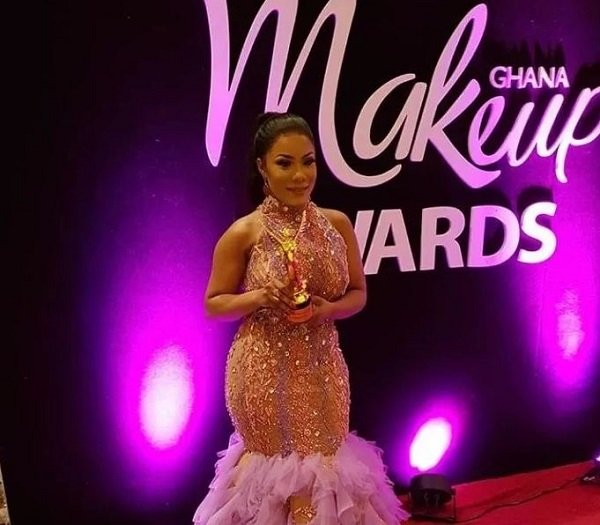 Zynnel Zuh Crowned ‘Most Glamorous Celebrity’ At Ghana Makeup Awards 2018