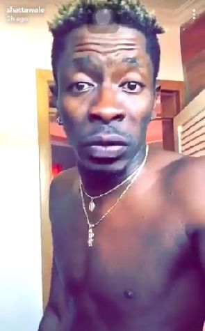 Shatta Wale Threatens To Beat Up A VIP Driver Who Nearly Killed Him And His Team(VIDEO)