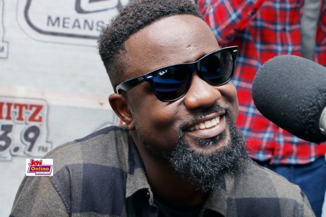 Bragging Is Part Of Showbiz But You Don’t Have To Step On Others When Doing So — Sarkodie’s New ‘Advise’ To Shatta Wale