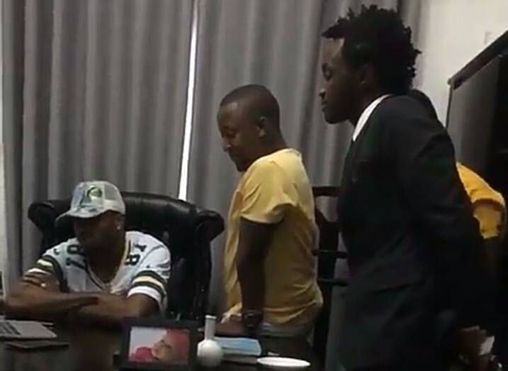 Bahati humbles himself like a child when he meets Diamond Platnumz at the Wasafi office (Photos)