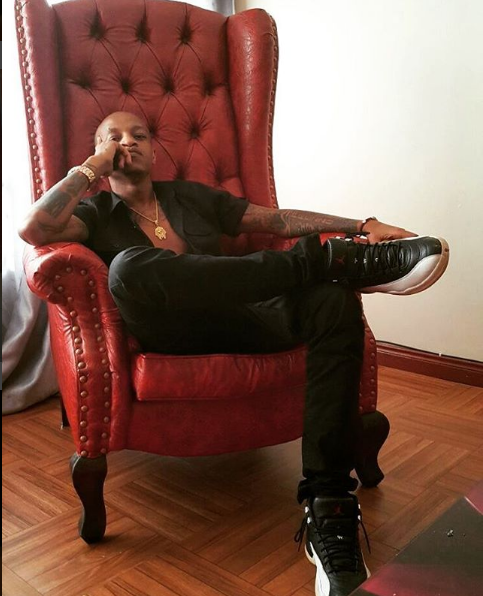 Prezzo throws major shade at an instagram user who trolled him on his photo…and he went straight for the jugular by attacking the guys mother