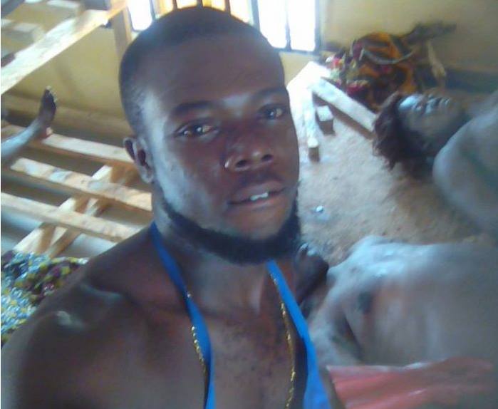 Swaggerific mortuary attendant cause public panic after he was seen taking selfies with dead bodies