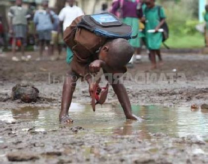 Mothers express pain as the reality of water situation in public primary school dawn on them (Photos)