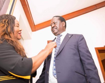 Presidential candidate Raila Odinga kissing his wife
