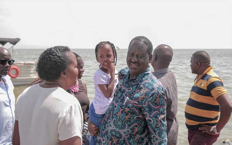 Raila Odinga wows many after photos of him spending time with his granddaughters emerged online