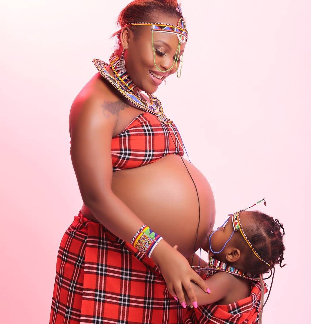 Actress Sofia from Machachari shares an adorable photo of her 2nd born daughter!