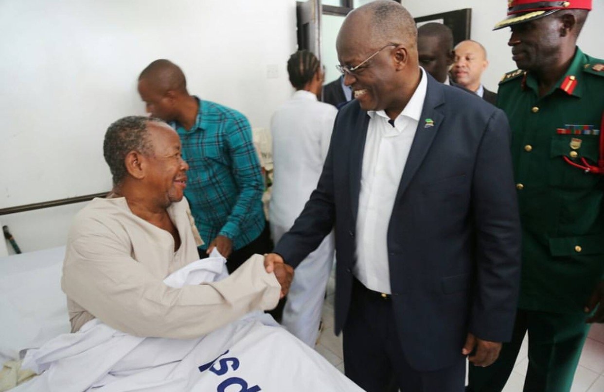 President Magufuli visits comedian Mzee Majuto after he was hospitalized