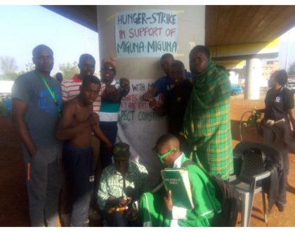 More Kisumu residents join hunger strike to protest Miguna's illegal deportation (Photos)
