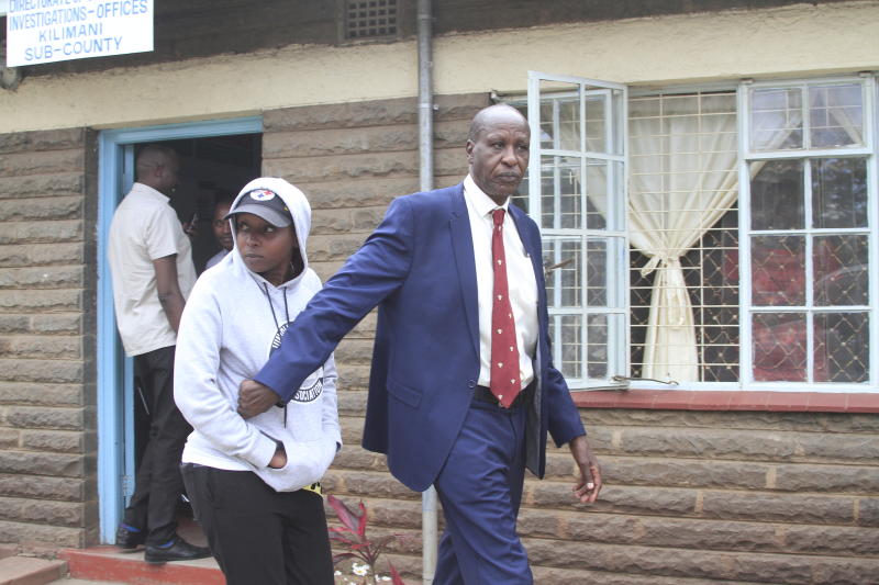 Jacque Maribe with her father at Kilimani Police Station when she was summoned on Thursday September 27th