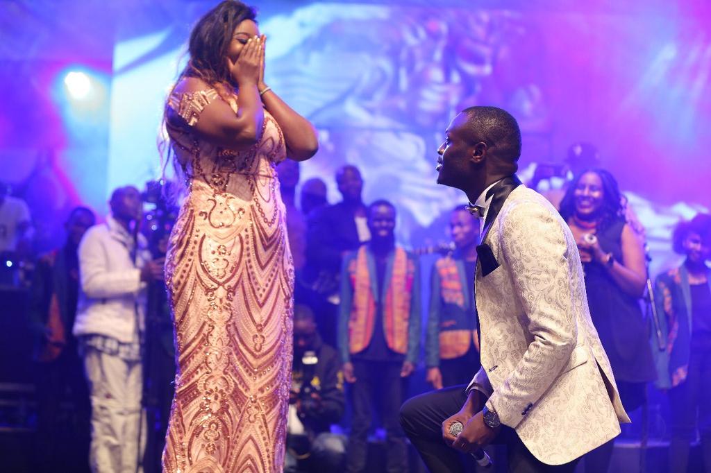 Nyakundi to King Kaka after proposing: Boy child can’t kneel for a woman. You are weak 