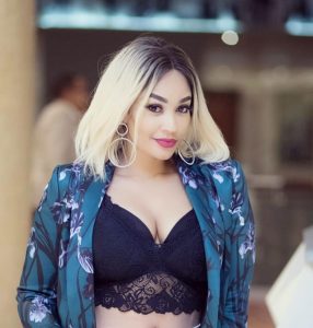 Savage! Zari claps back after fan accuses her of wearing a diaper to enhance her booty