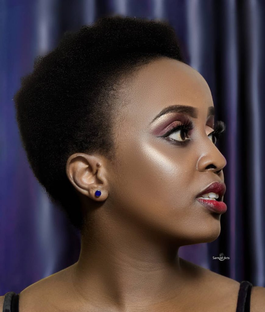 Singer Nadia finally changes hairstyle after social media pressure 