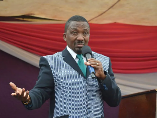 Mazmatics Manenos! Pastor Ng’ang’a claims people are always wowed by his handsomeness when they meet him