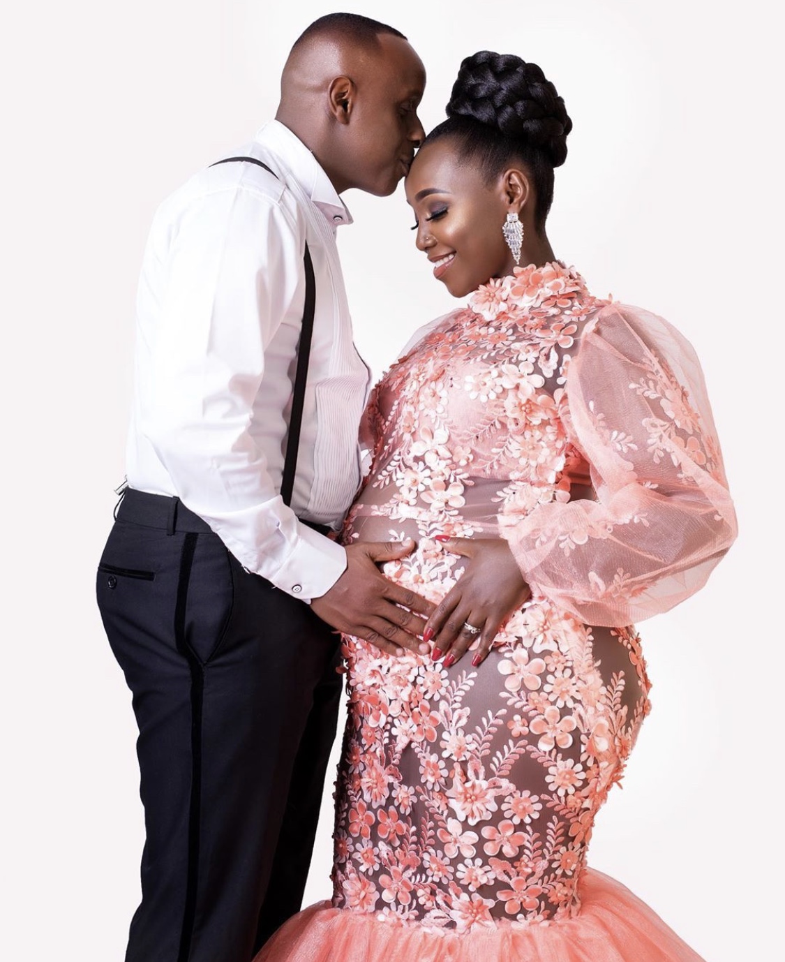Catherine Kamau’s husband jots down a special message to his unborn baby girl!