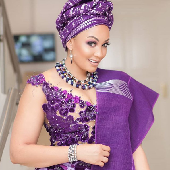 ¨Abeg! At least we can share her nawww¨ Fans tear each other apart over adopting Zari Hassan into Nollywood