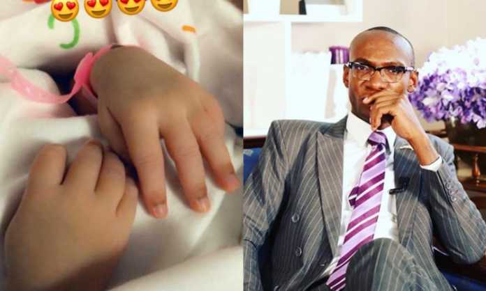 Dr Ofweneke unknowingly introduces his cute babygirl´s face to the world [photos]