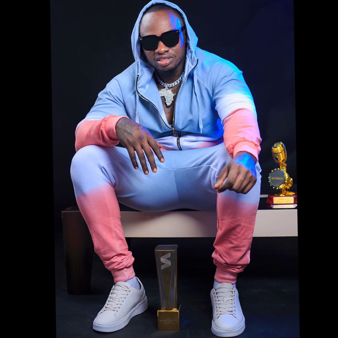 Khaligraph Jones finally drops anticipated jam “Yes Bana” featuring Bien and its fire