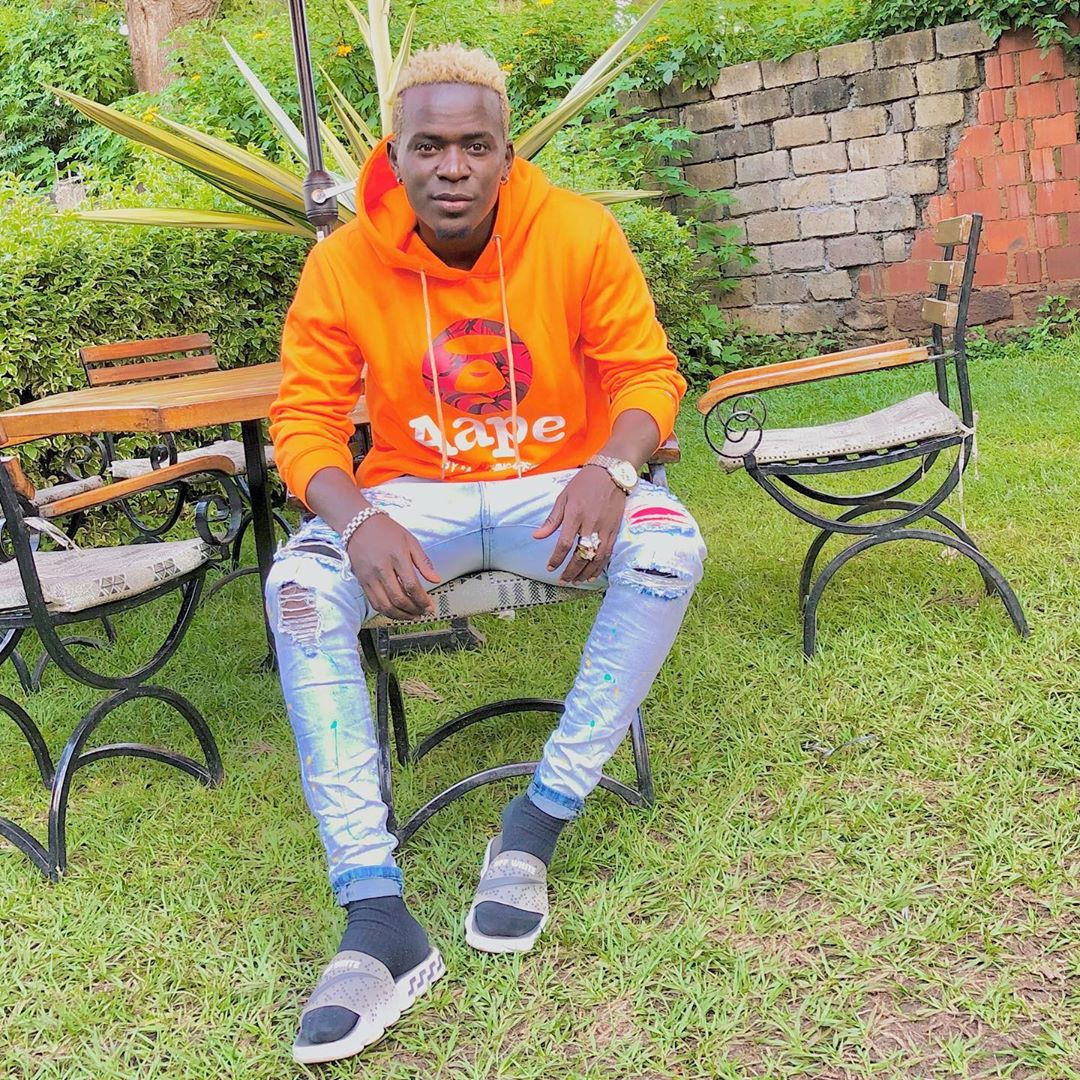 Willy Paul is controlling the game with 'Controller'