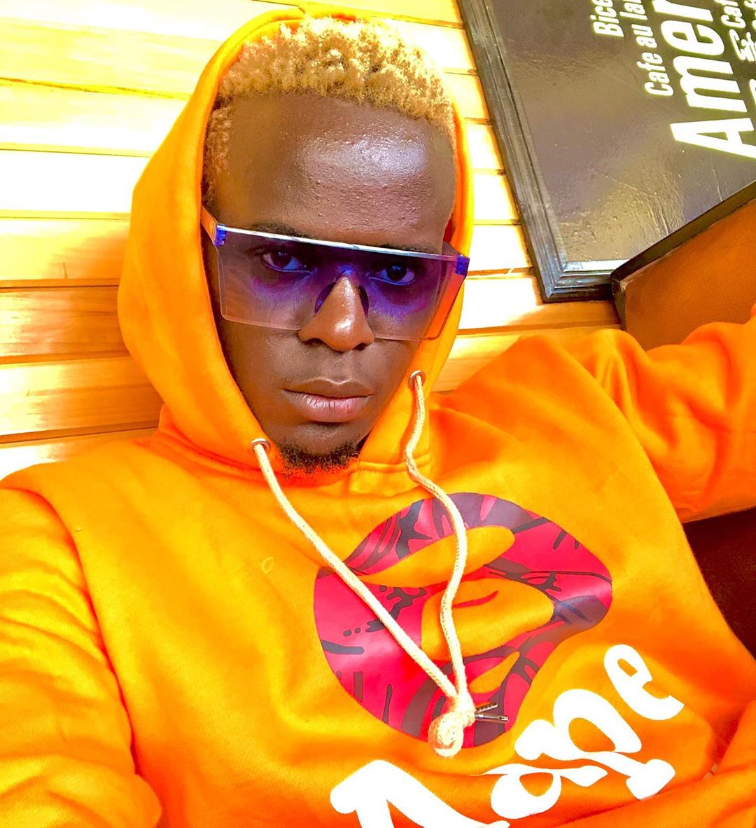 Willy Paul is controlling the game with 'Controller'