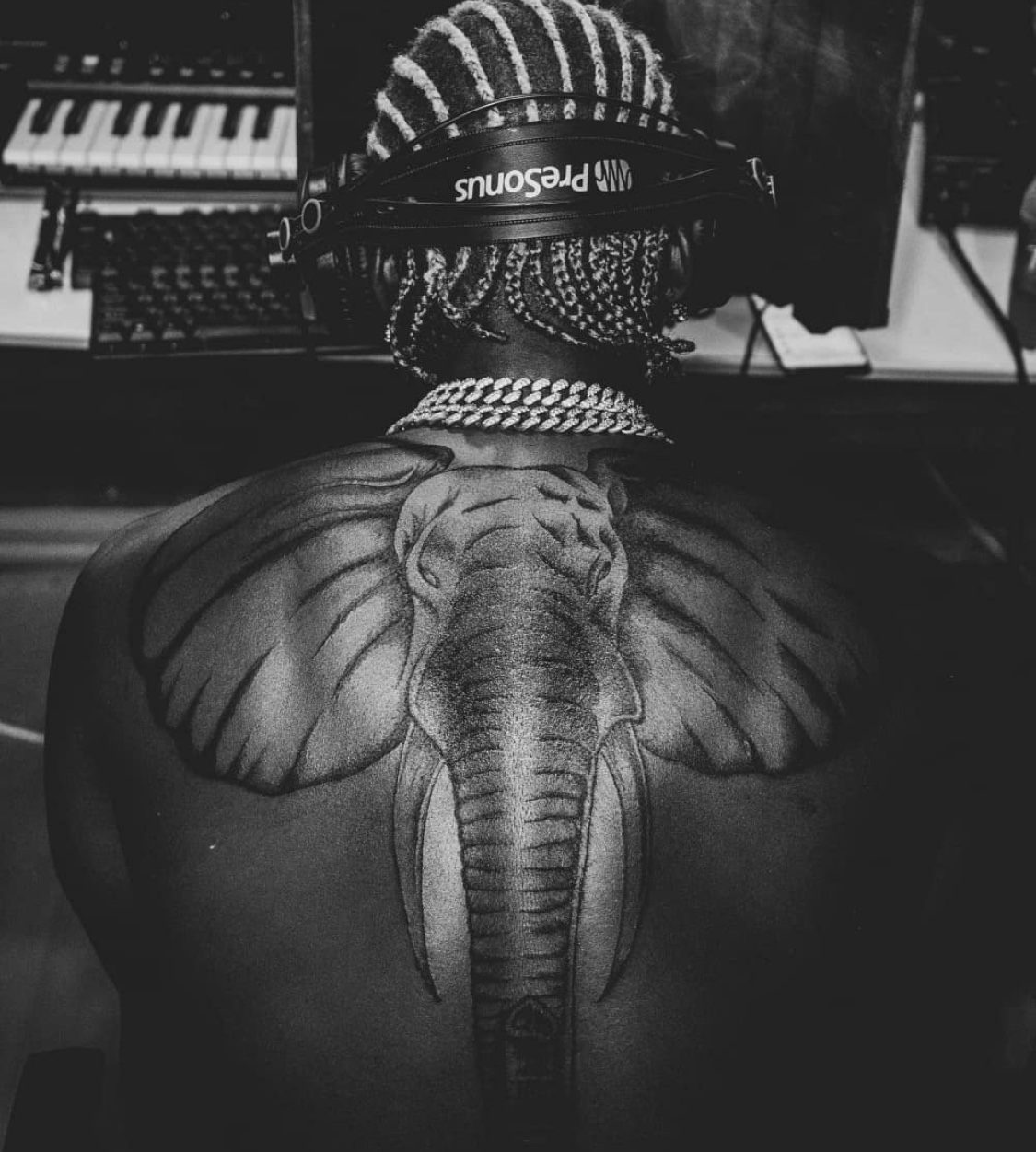 Is Harmonize‘s new back tattoo a declaration that he is the ‘biggest thing in music?’