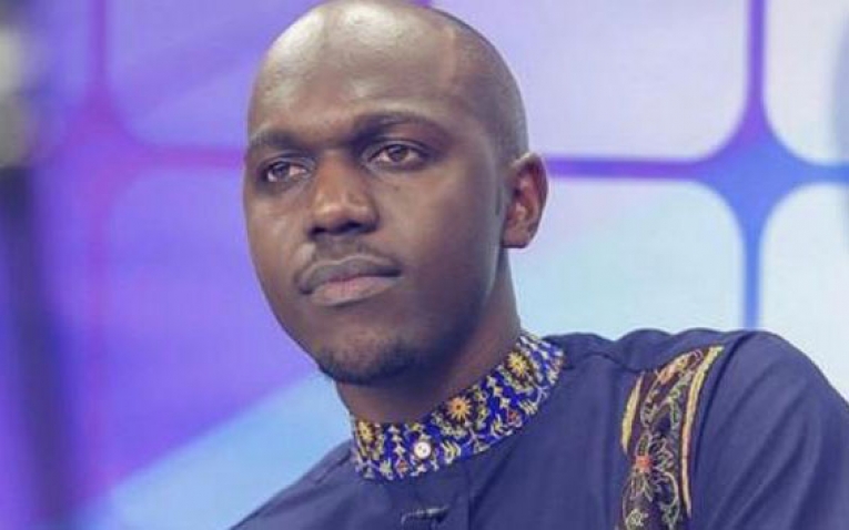 ¨Just come back home..¨ Mixed reactions after Larry Madowo was rushed to hospital early morning
