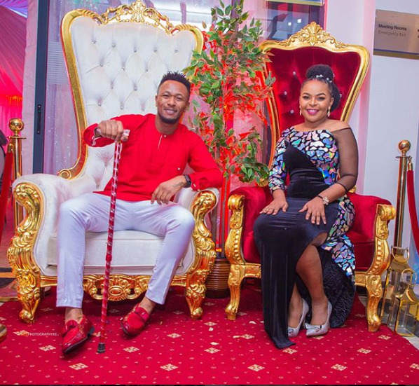 Hilarious reactions as DJ Mo is caught thirsting at his wife´s heavy behind