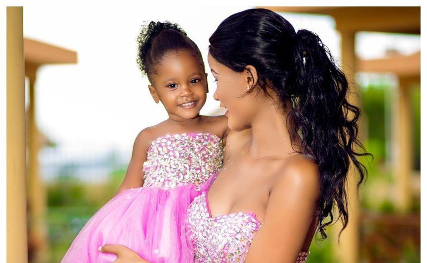 “Humpendi mwanao alivyo?” Fan calls out Hamisa Mobetto for using too much filter on her daughter to her look lighter