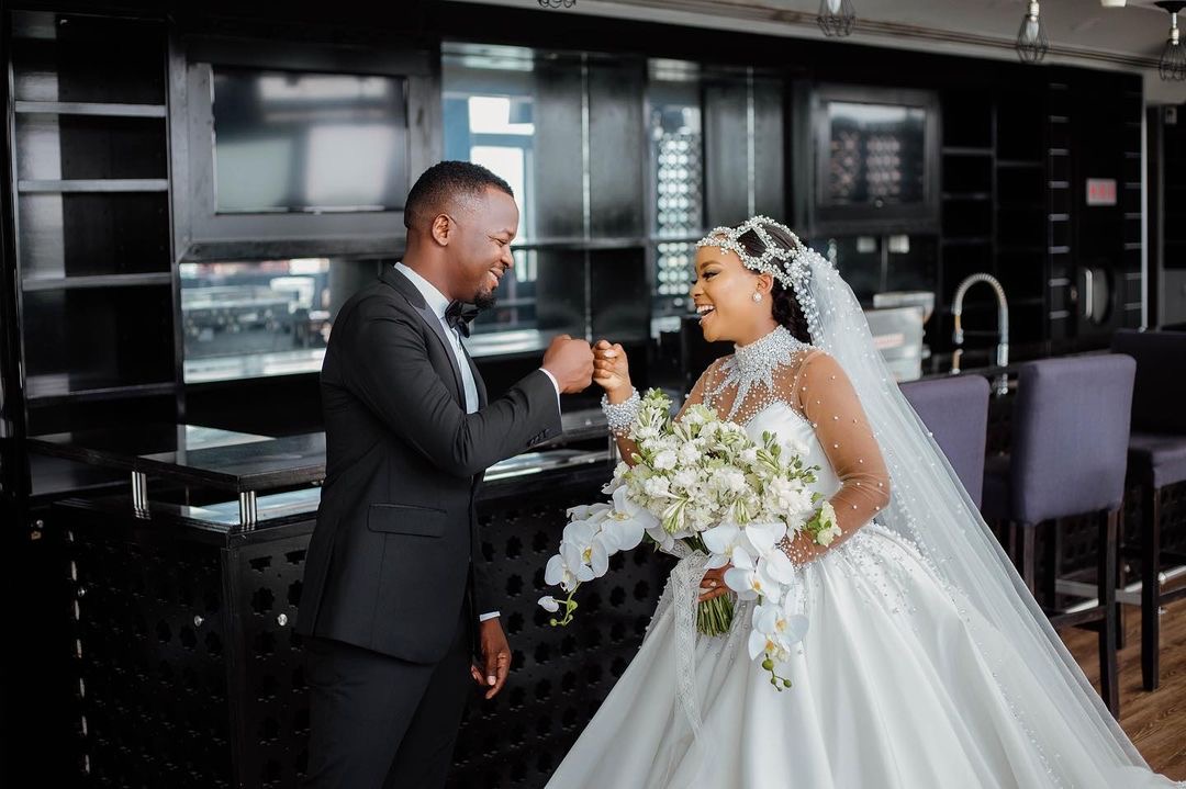 Hamisa Mobetto’s baby daddy weds the love of his life in all white glamorous wedding (Photos)