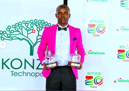 Crazy Kennar Receives Comedian Influencer Of The Year Award