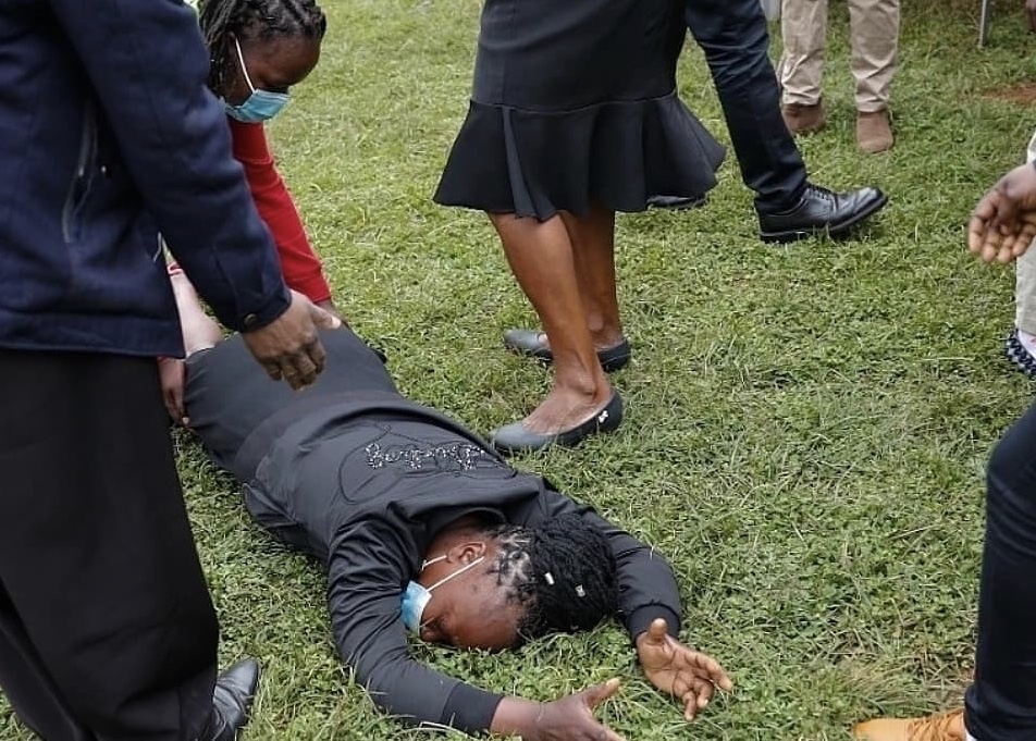 Too much pain to handle: Mother of the late Ndwiga Brothers breaks down during funeral service