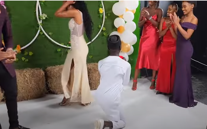It's A Yes! Stivo Simple Boy Proposes To Girlfriend Gee (video)