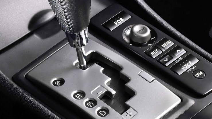 Car Shopping: Do you Pick Manual or Automatic Transmission?