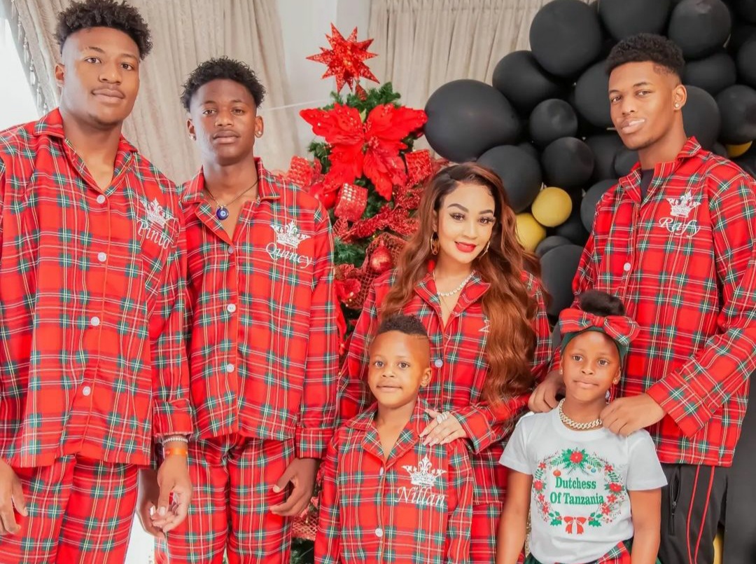 Celebrities who won us with stunning Christmas family photos
