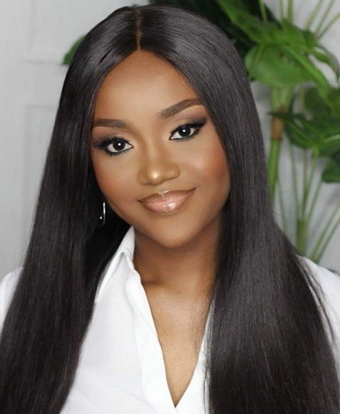 Davido’s Girlfriend, Chioma Rocks 7 Different Outfits in New Photos