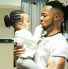 Check out this video of Flavour and his daughter speaking Igbo