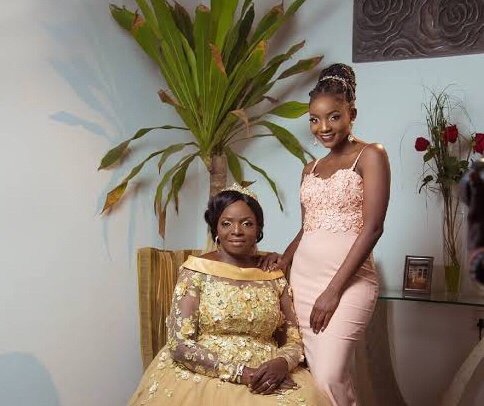 Funny Tweets Between Simi and her Mum