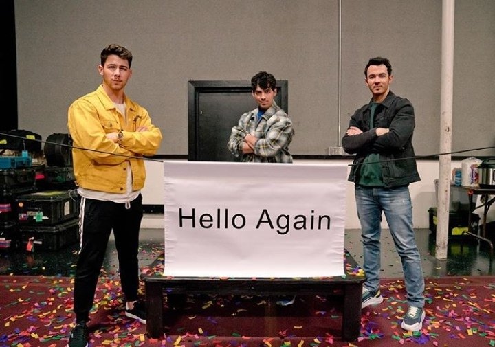 Watch: The Jonas brothers are back… and their baes too