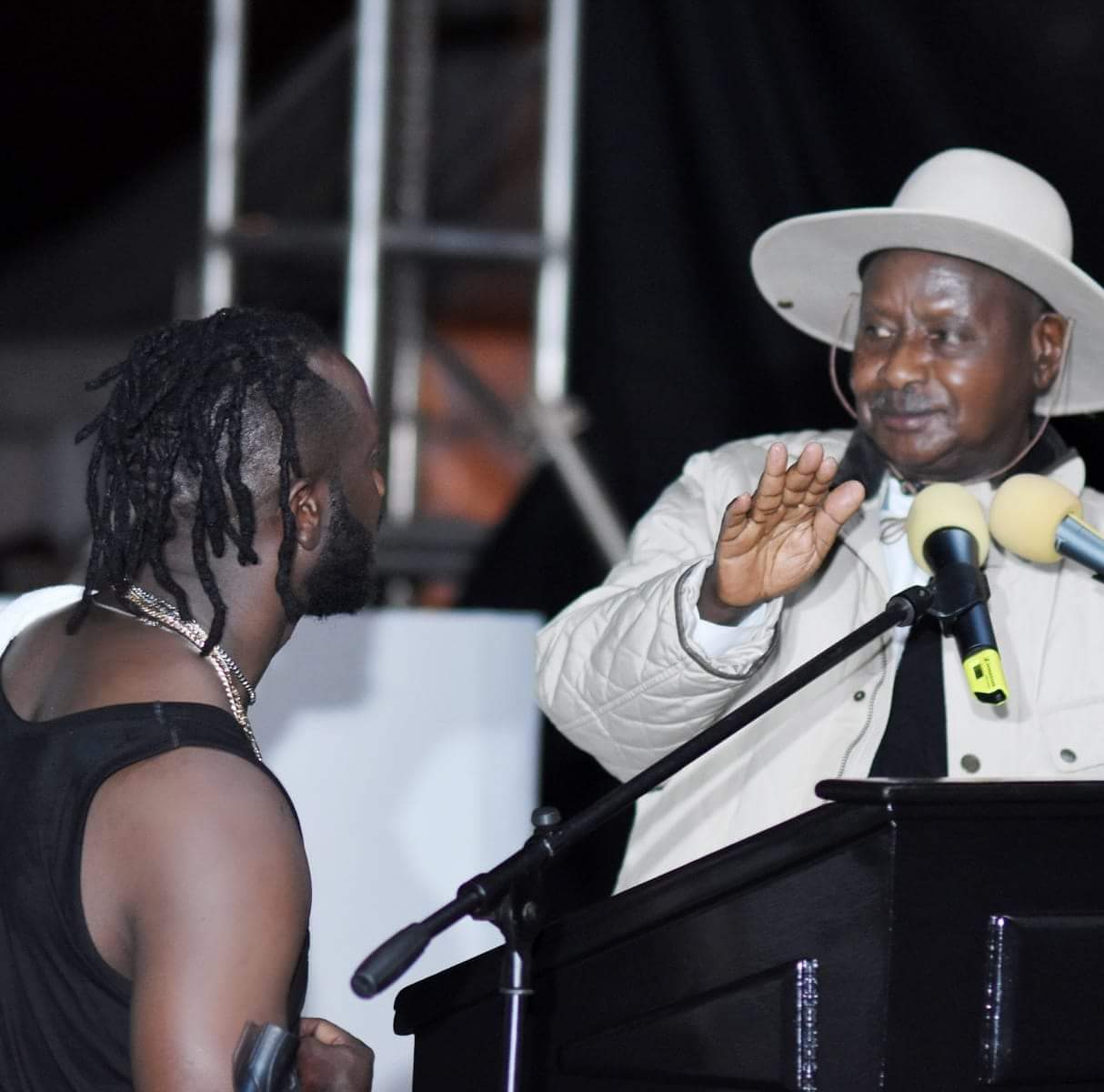 Bebe cool attacked for changing His Profile Photo to the president during Free Bobi Wine campaign