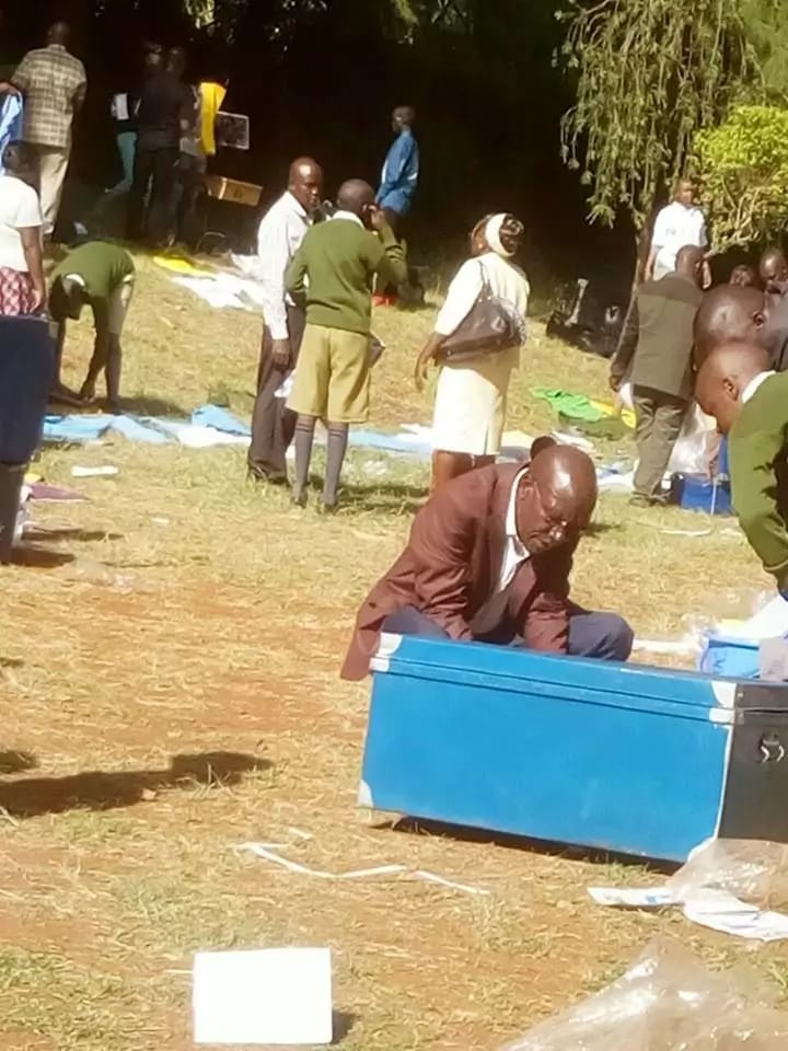 Apana tambua mheshimiwa! Bonny Khalwale forced to inspect son’s belongings upon admission at Alliance (Photos)