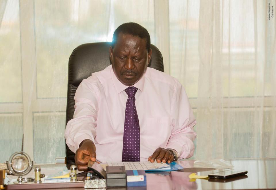 There is no difference between you and a warthog! Kenyans go ham on a Facebook user who attacked Raila Odinga after sharing photo of ailing daughter for the first time