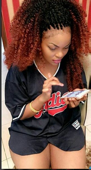 Wema Sepetu might soon get married to this popular radio presenter. Look at how he proposed