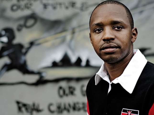 God knows no Kenyan MP will allow him to do it! Boniface Mwangi proves he’ll be pain in the butt for lawmakers once he’s elected Starehe MP