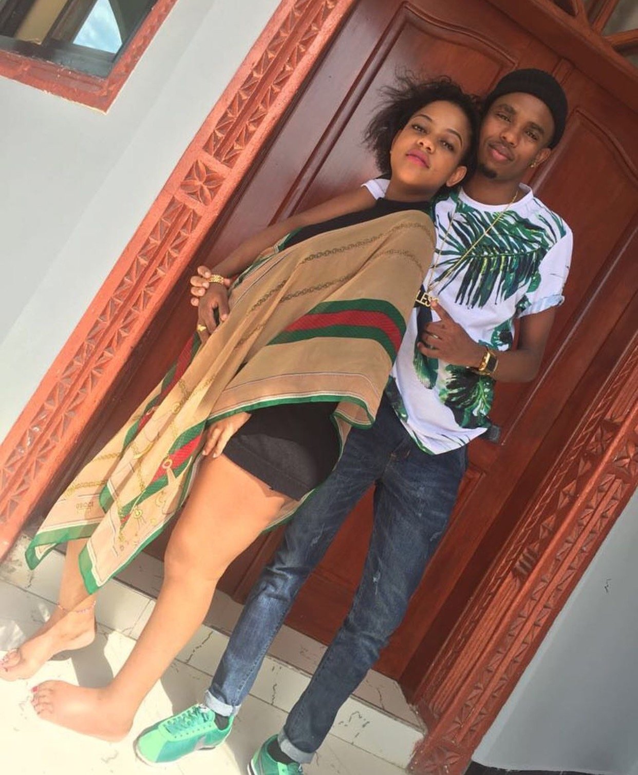 Rayvanny’s girlfriend steps out in a tiny short as she flaunts her bulging baby bump