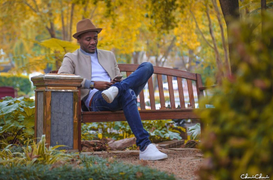 7 hot photos that clearly show that Alikiba is more fashionable than Diamond Platnumz